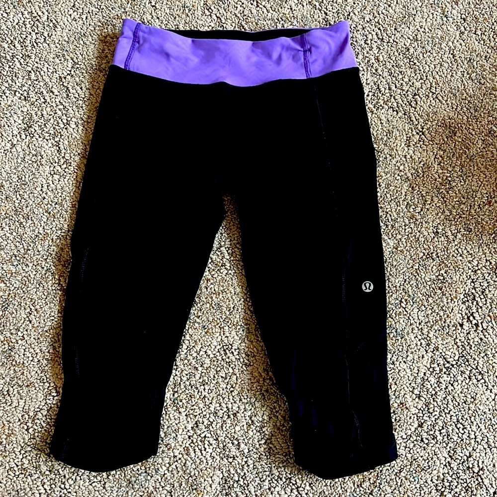 Black with purple lulu crops size 6